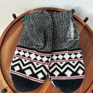 Bombas Black and White Sock Gripper Slippers with Nordic Flair